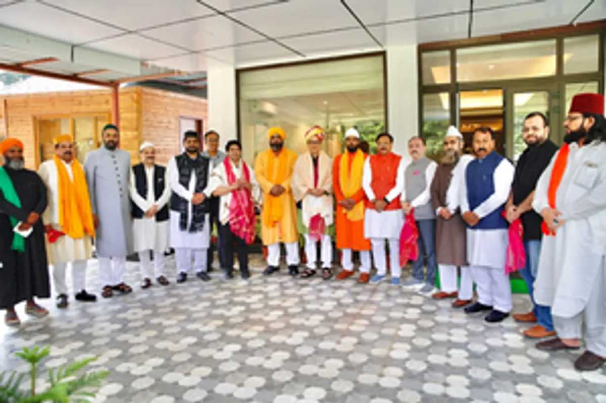 किरेन रिजिजू और जेपीसी चेयरमैन जगदंबिका पाल से मिले मुस्लिम धर्मगुरु व विद्वान, वक्फ संशोधन ब‍िल का किया समर्थन